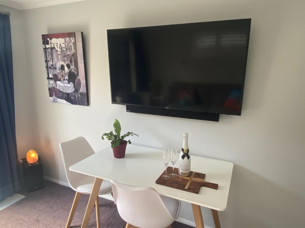 Superb Beachside Location, Private And Tranquil Apartment Mount Maunganui Luaran gambar